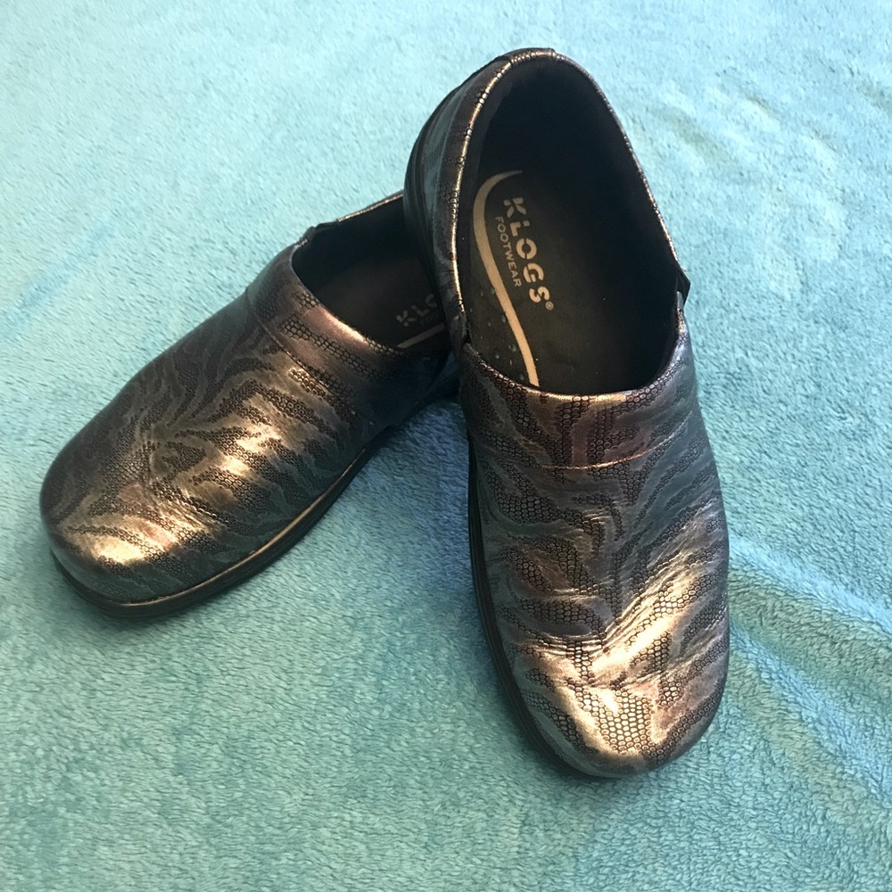 Klogs Mission Multi-zebra 9.5W-walking or nursing shoes. Worn only a few times